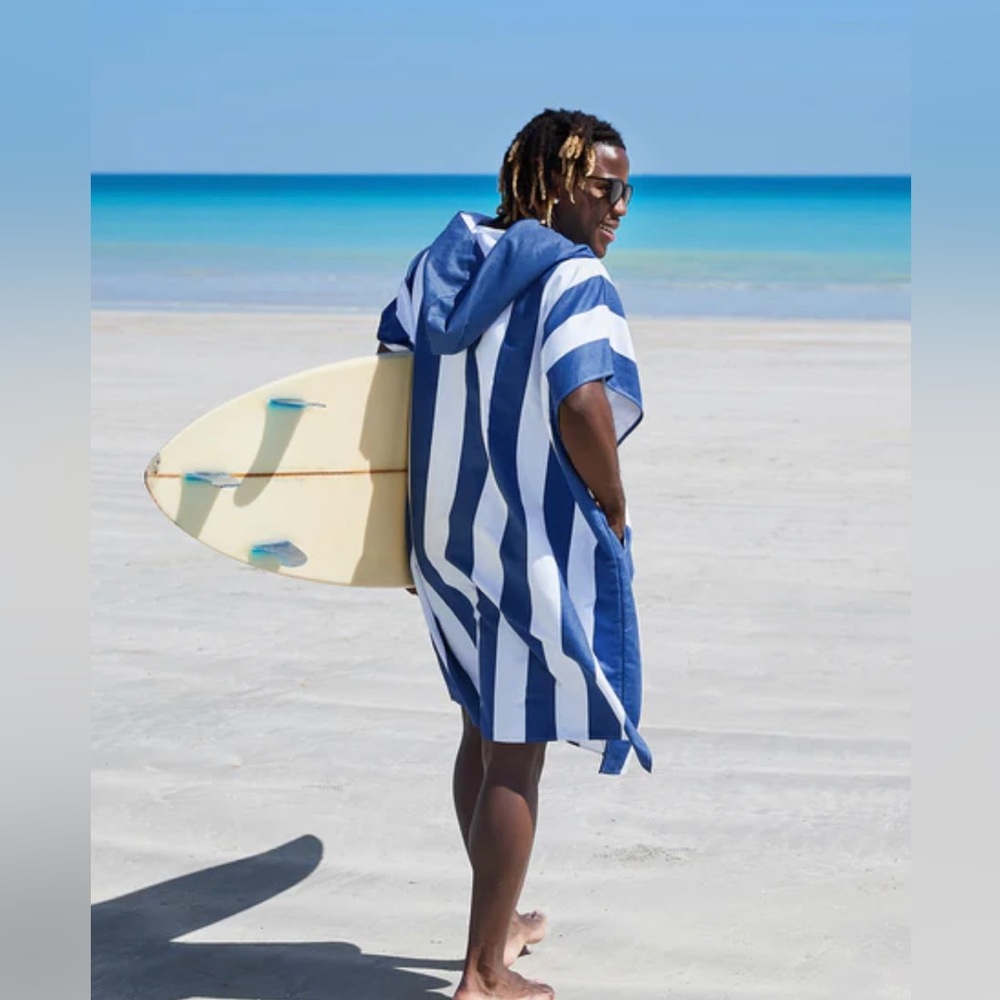 quick dry navy/white stripe poncho-“Cabana Collection” sz large in cinch bag-NWT